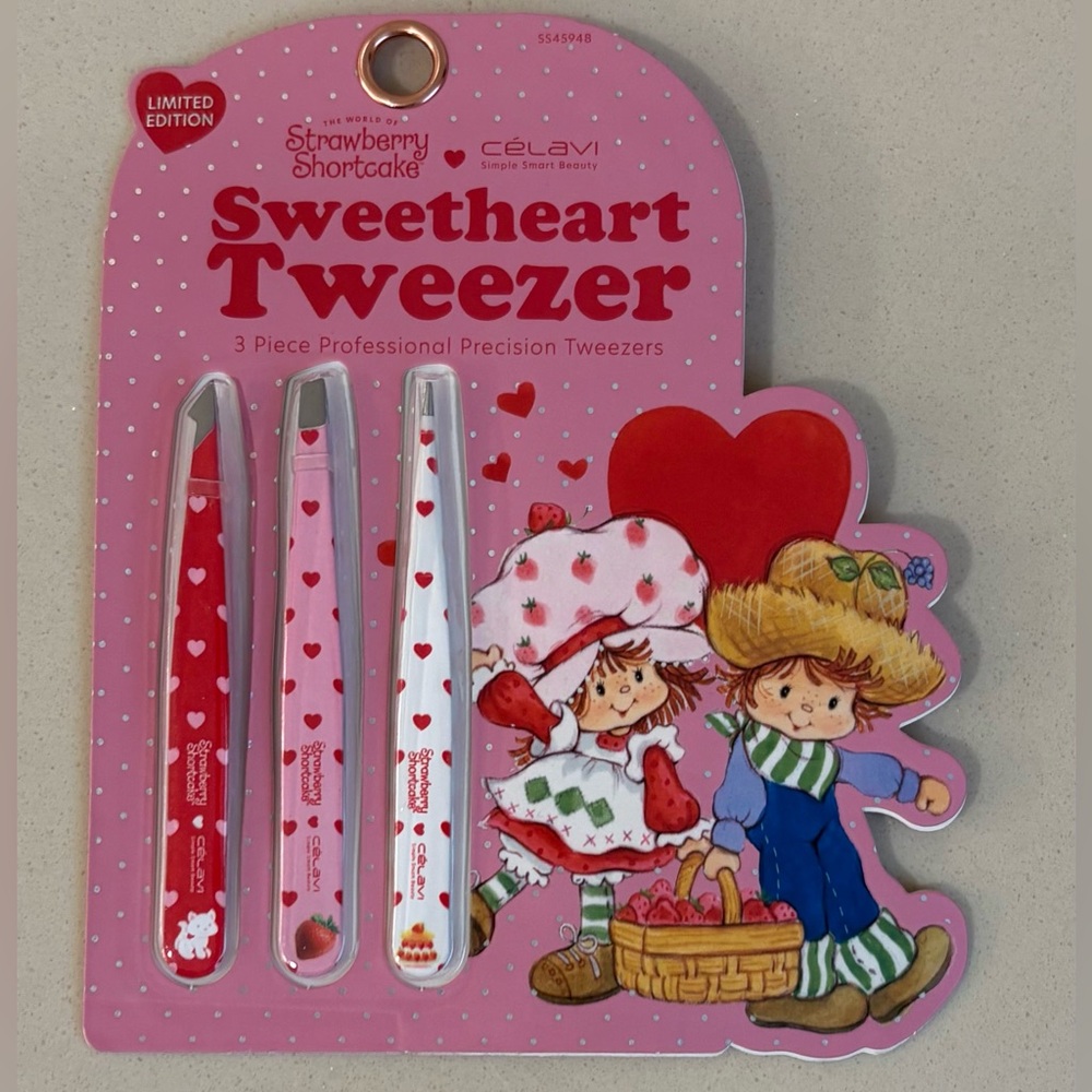 Strawberry Shortcake Tweezers